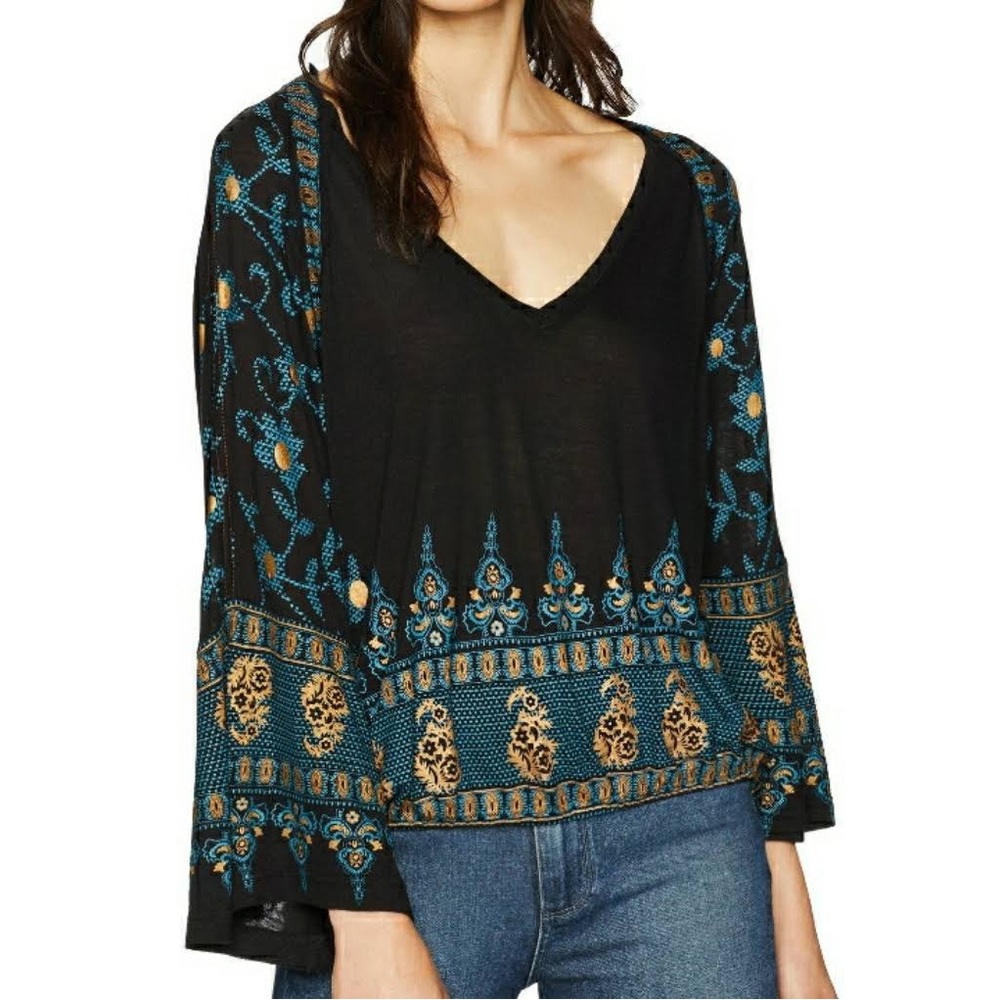 🌸FREE PEOPLE* Medallion Print Bell Sleeve Boho Top